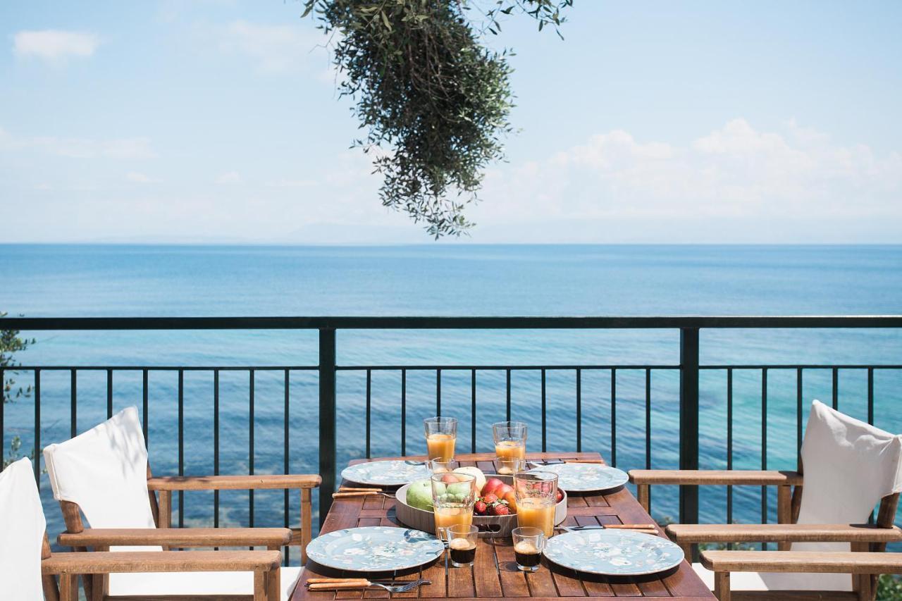 Villa Paul Seafront House Mesongí Esterno foto