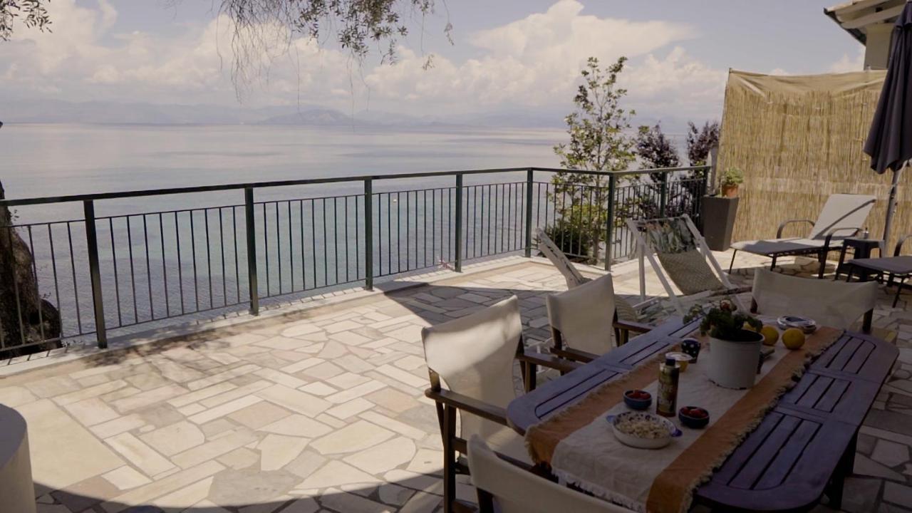 Villa Paul Seafront House Mesongí Esterno foto