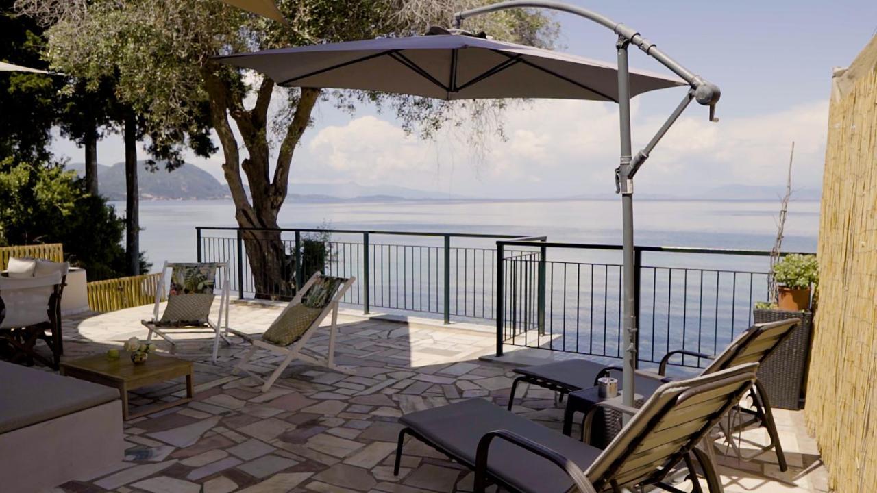 Villa Paul Seafront House Mesongí Esterno foto