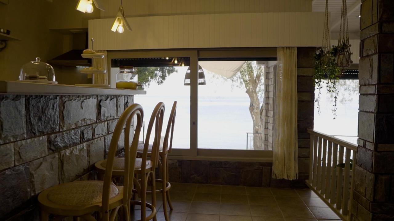 Villa Paul Seafront House Mesongí Esterno foto