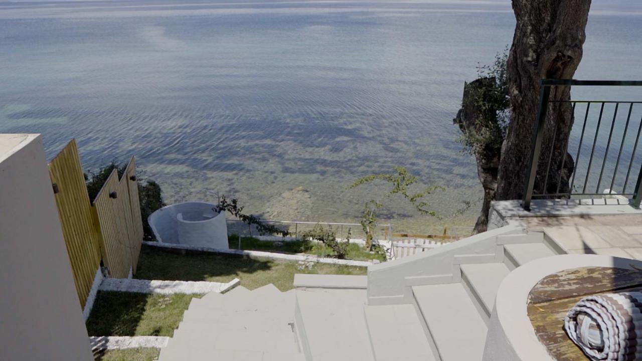 Villa Paul Seafront House Mesongí Esterno foto